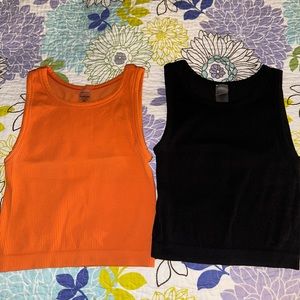 Aritzia TWO Sunday Best SinchSeamless Tank Size Small
Colors Orange and Black